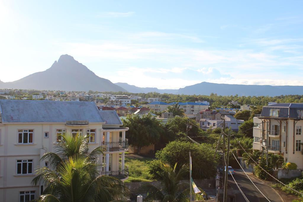Flic En Flac Beach Penthouse エクステリア 写真