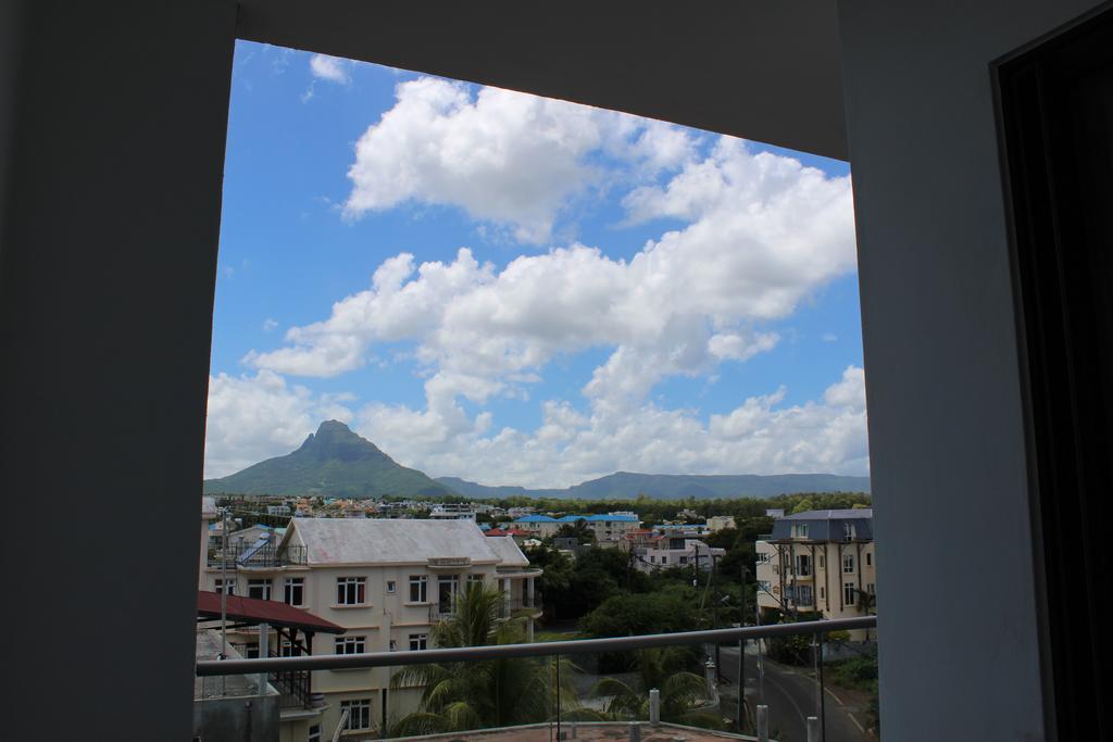 Flic En Flac Beach Penthouse エクステリア 写真