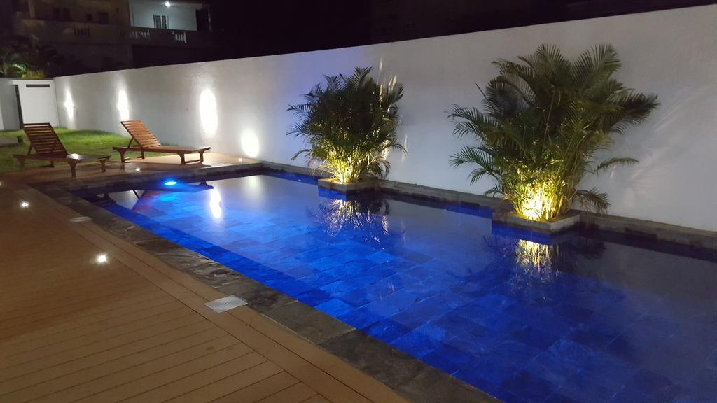 Flic En Flac Beach Penthouse エクステリア 写真